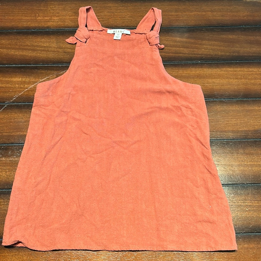 Linen tie top